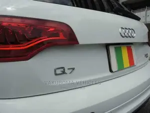 Audi Q7 2012 Pearl
