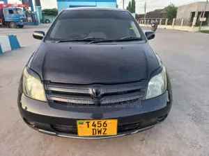 Toyota IST 2004 Black