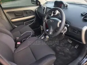 Toyota IST 2004 Black