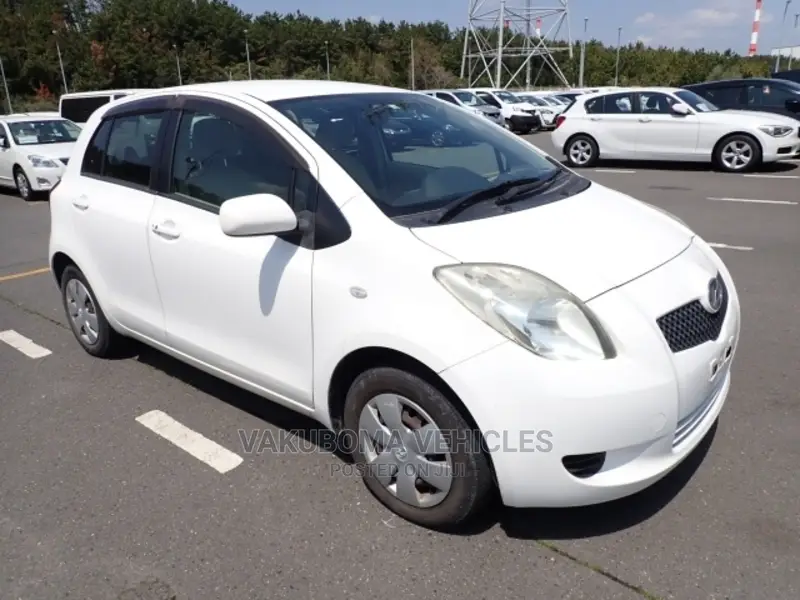 Toyota Vitz 2006 White