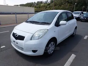 Toyota Vitz 2006 White