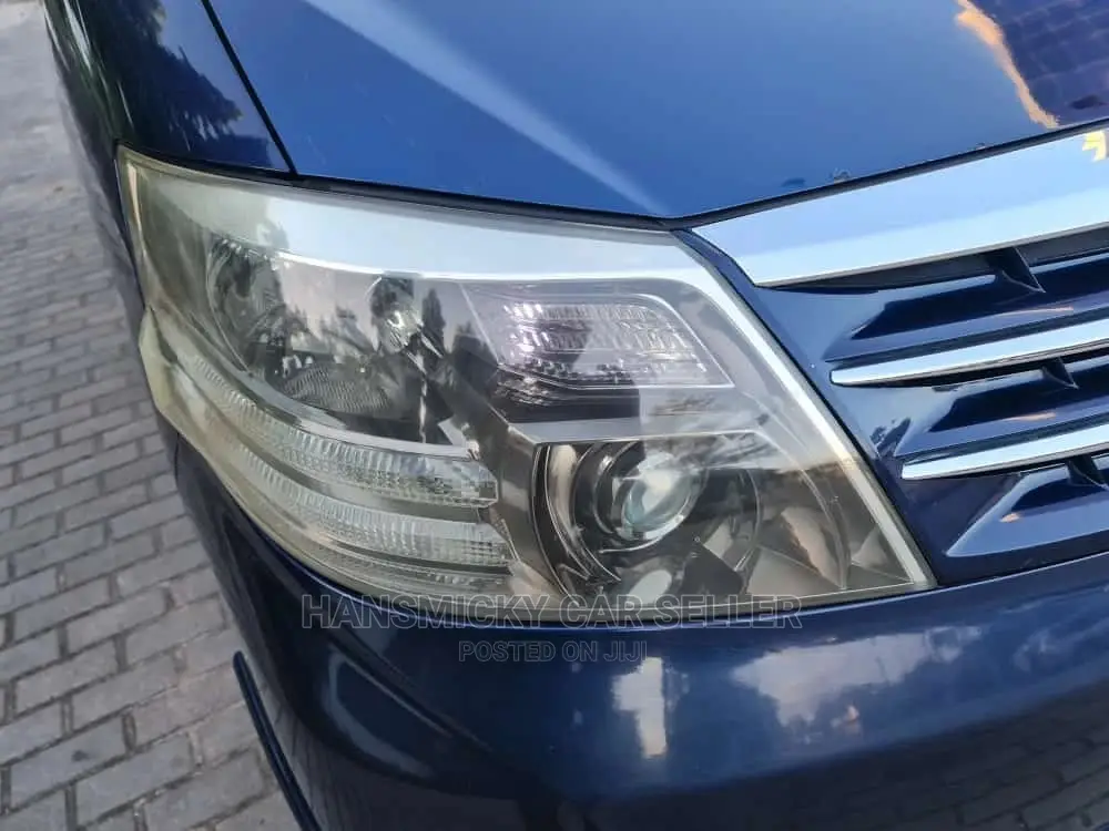 Toyota Alphard 2004 Blue