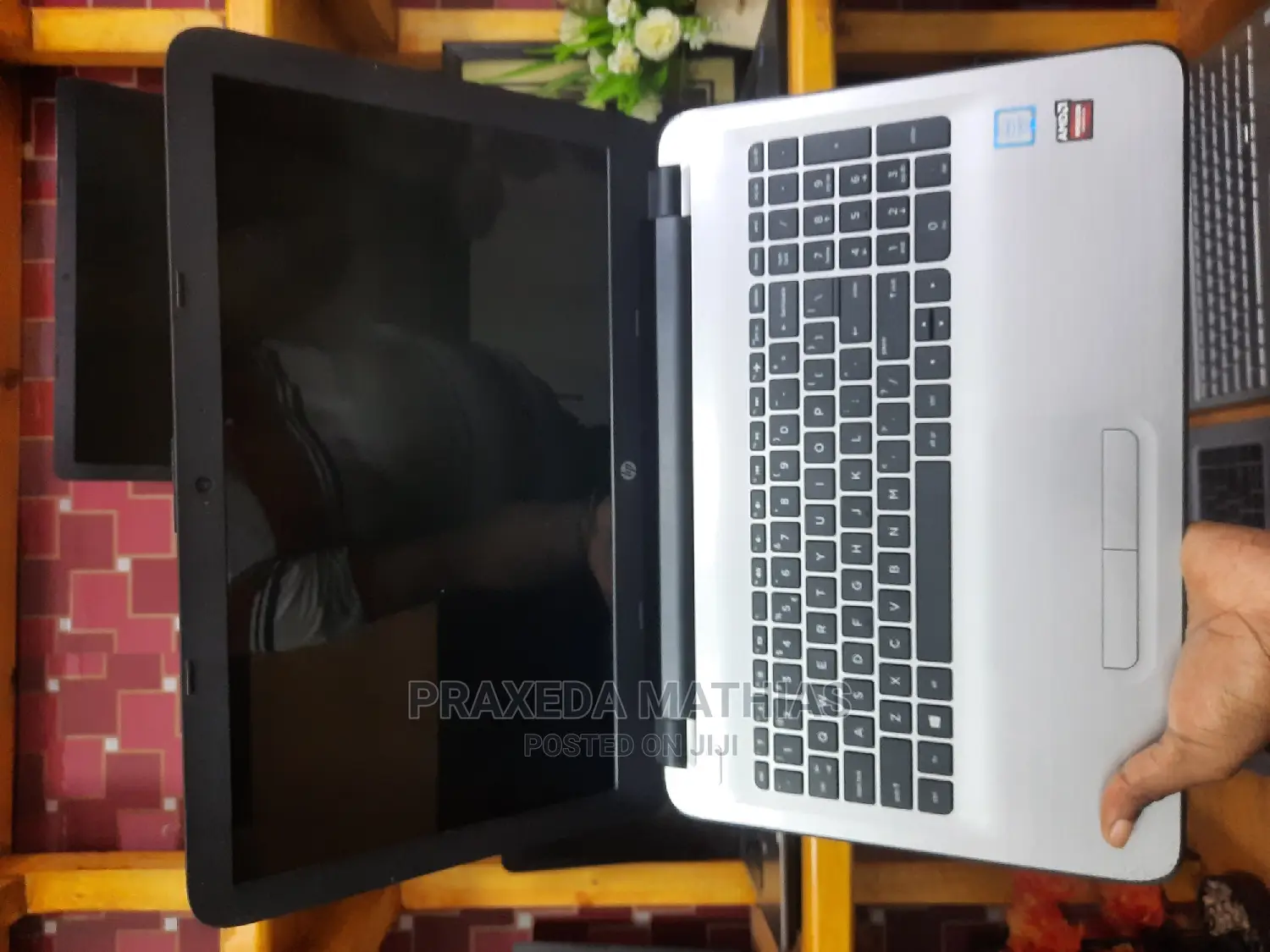 Laptop HP 15-Dy1032wm 8GB Intel Core I7 HDD 500GB