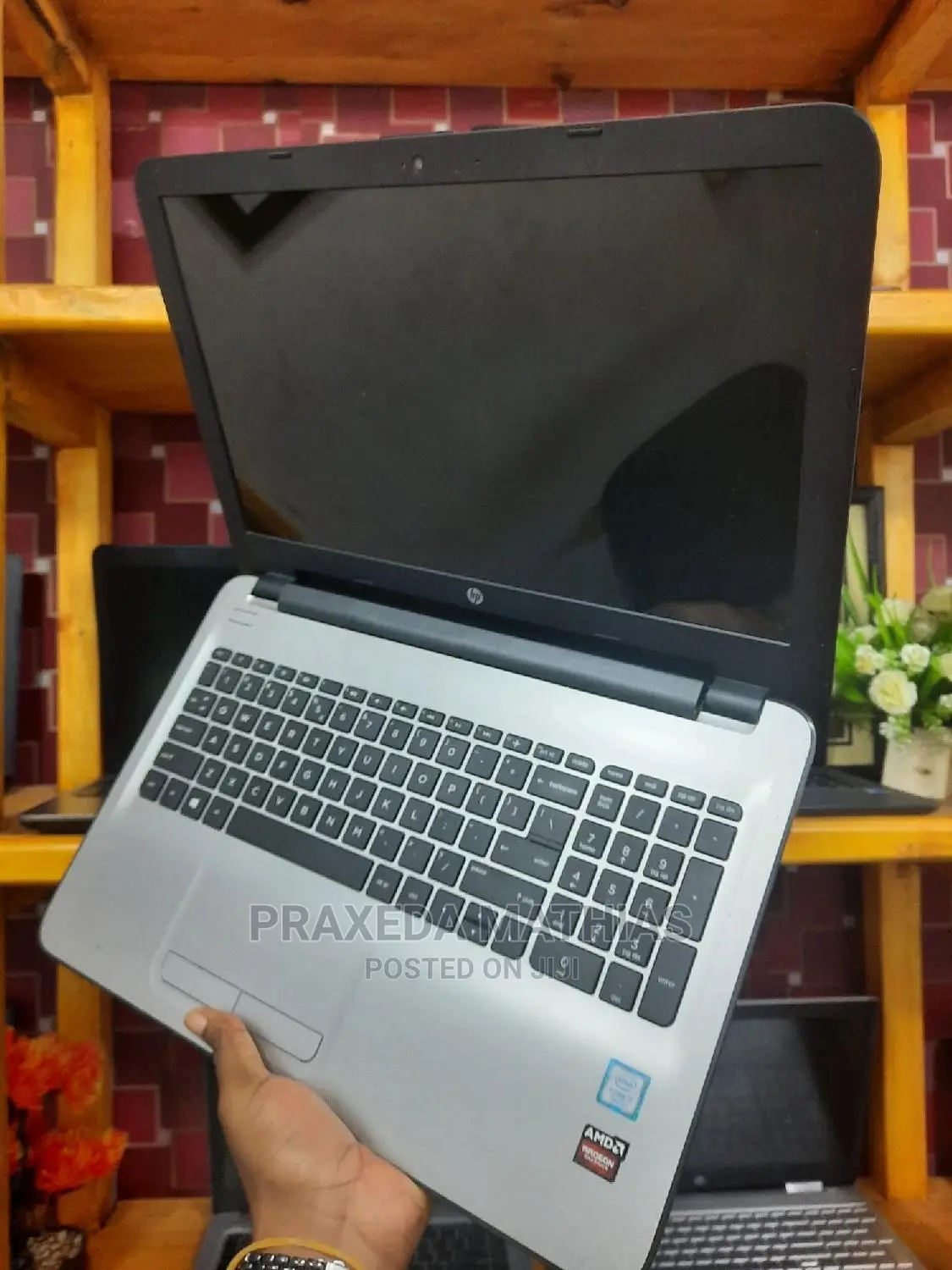 Laptop HP 15-Dy1032wm 8GB Intel Core I7 HDD 500GB