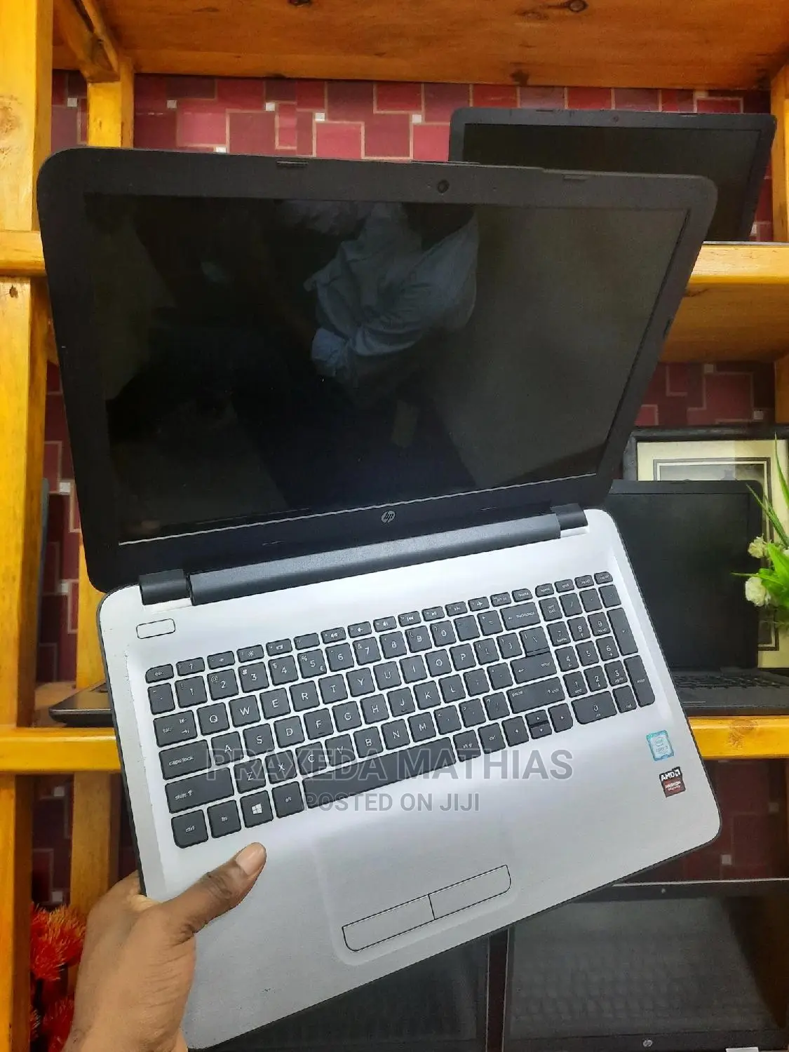 Laptop HP 15-Dy1032wm 8GB Intel Core I7 HDD 500GB