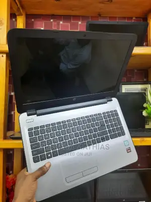Laptop HP 15-Dy1032wm 8GB Intel Core I7 HDD 500GB
