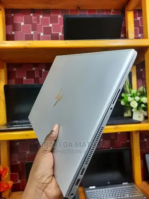 Laptop HP Envy X360 15t 8GB Intel Core I5 HDD 500GB