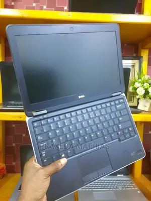 Laptop Dell Latitude E7240 4GB Intel Core I5 SSD 256GB