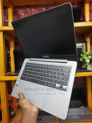 Laptop Asus ASUSPRO B9440UA 4GB Intel Core I3 SSD 256GB
