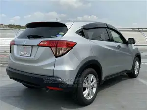 Honda Vezel 2014 Silver
