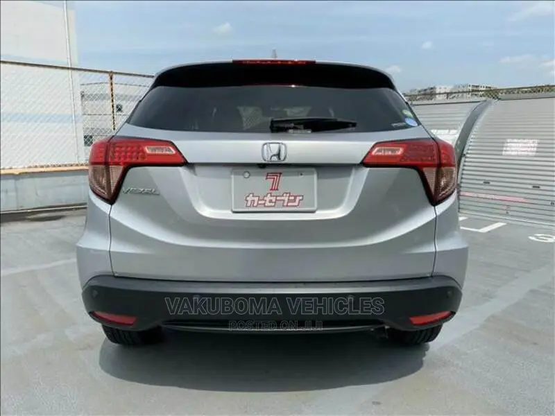 Honda Vezel 2014 Silver