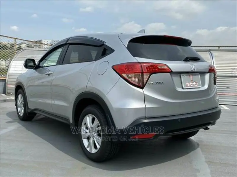 Honda Vezel 2014 Silver