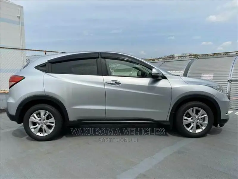 Honda Vezel 2014 Silver