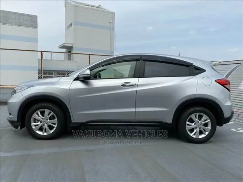 Honda Vezel 2014 Silver