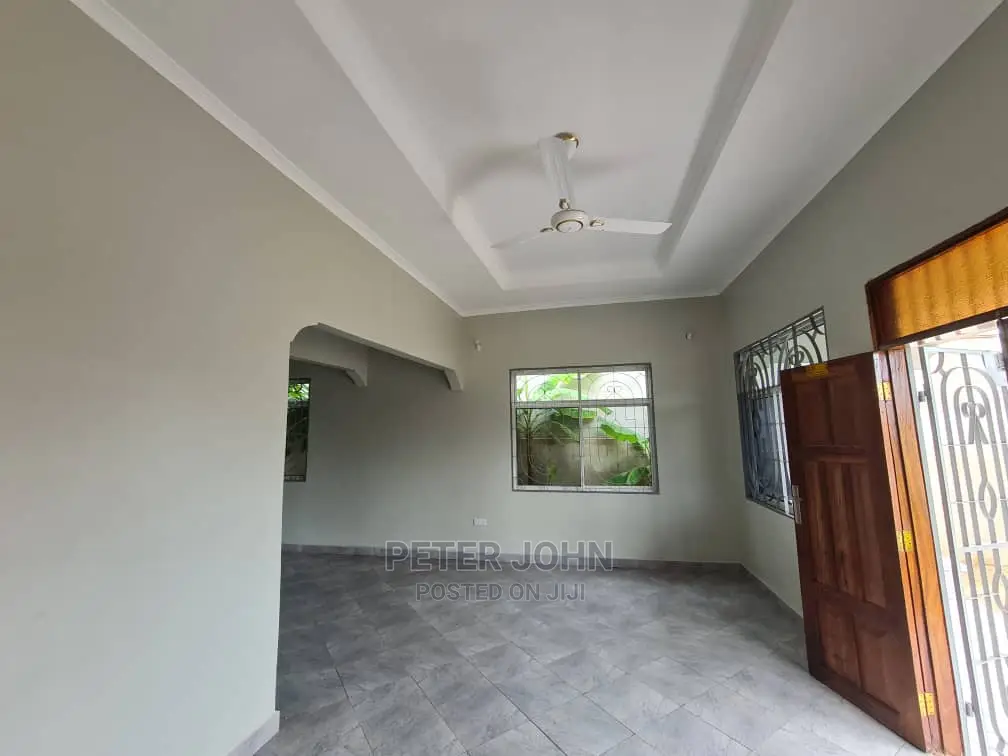 3bdrm House in Goba for Sale