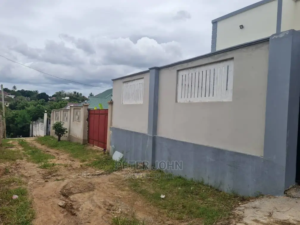 3bdrm House in Goba for Sale