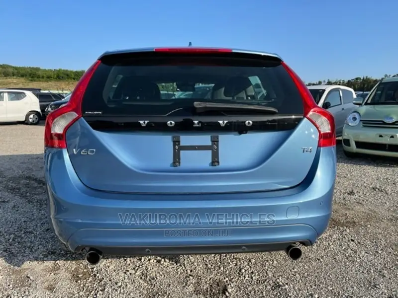 Volvo V60 2013 Blue