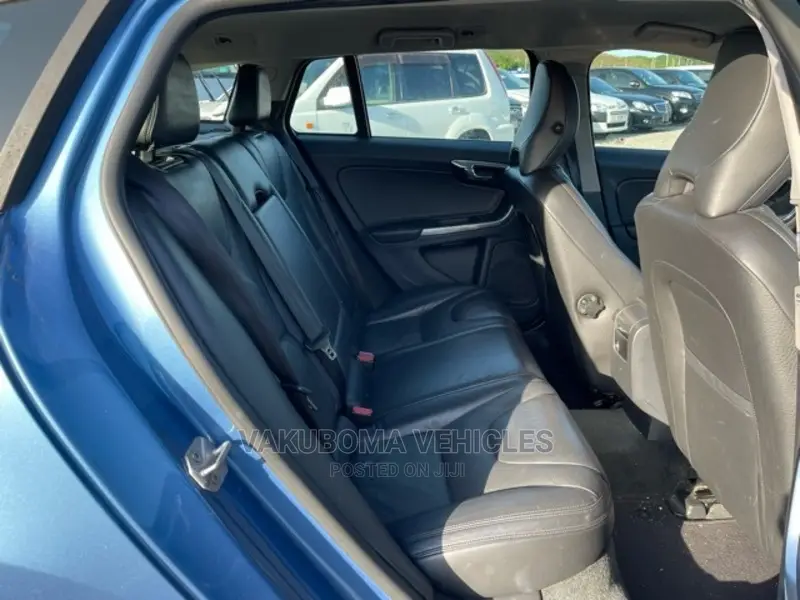 Volvo V60 2013 Blue