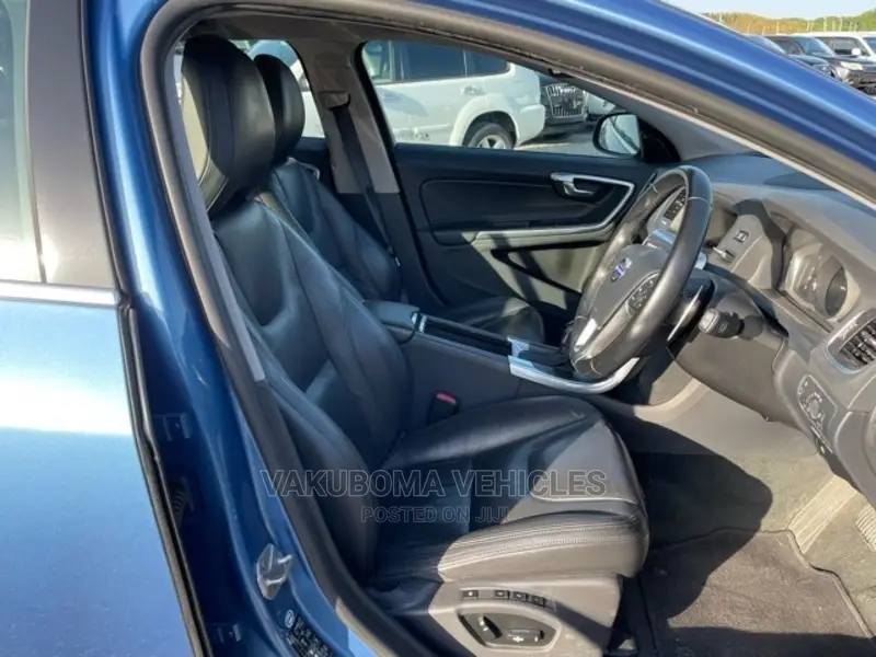Volvo V60 2013 Blue