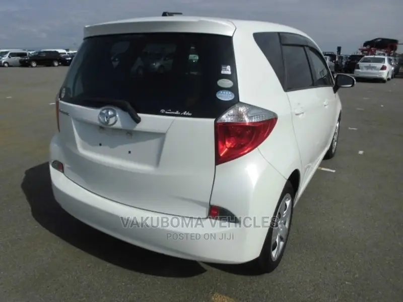 Toyota Ractis 2012 White
