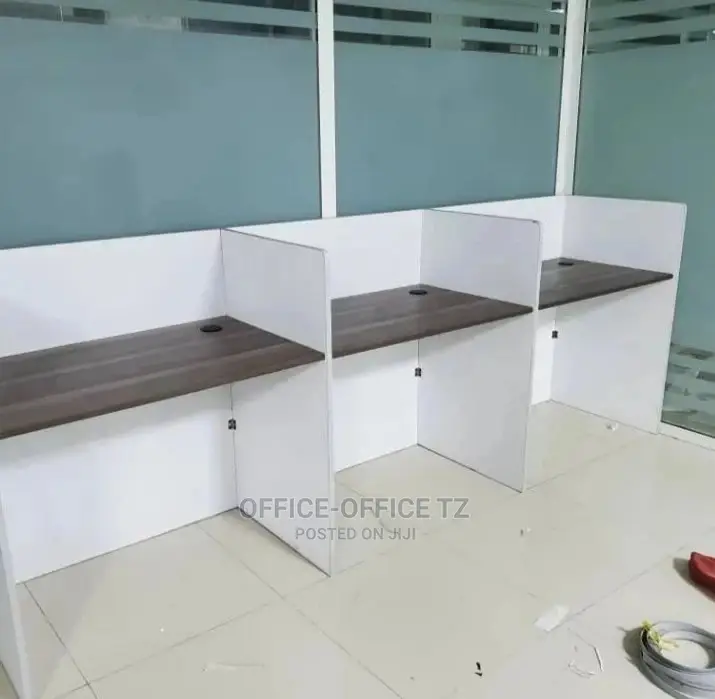 Workstation Table (3 Seaters)