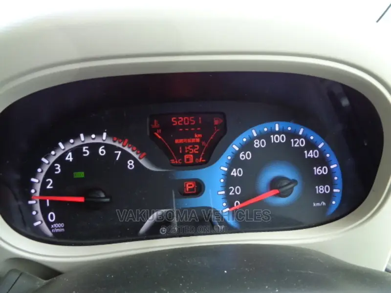 Nissan Cube 2011 Brown