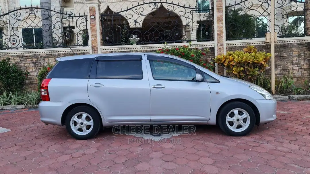 Toyota Wish 2005 Silver