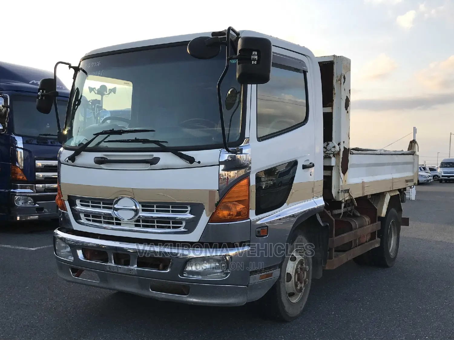 Hino Renger Truck