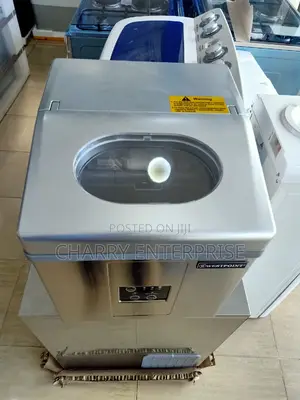 ICE Maker