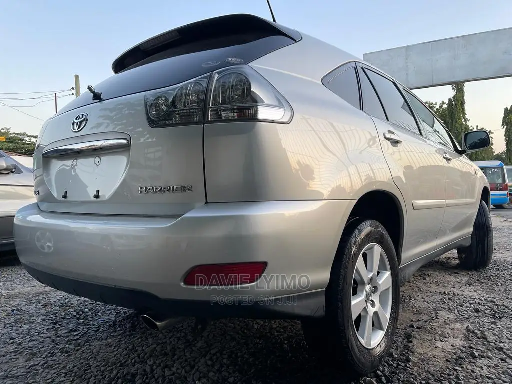 Toyota Harrier 2005 Silver