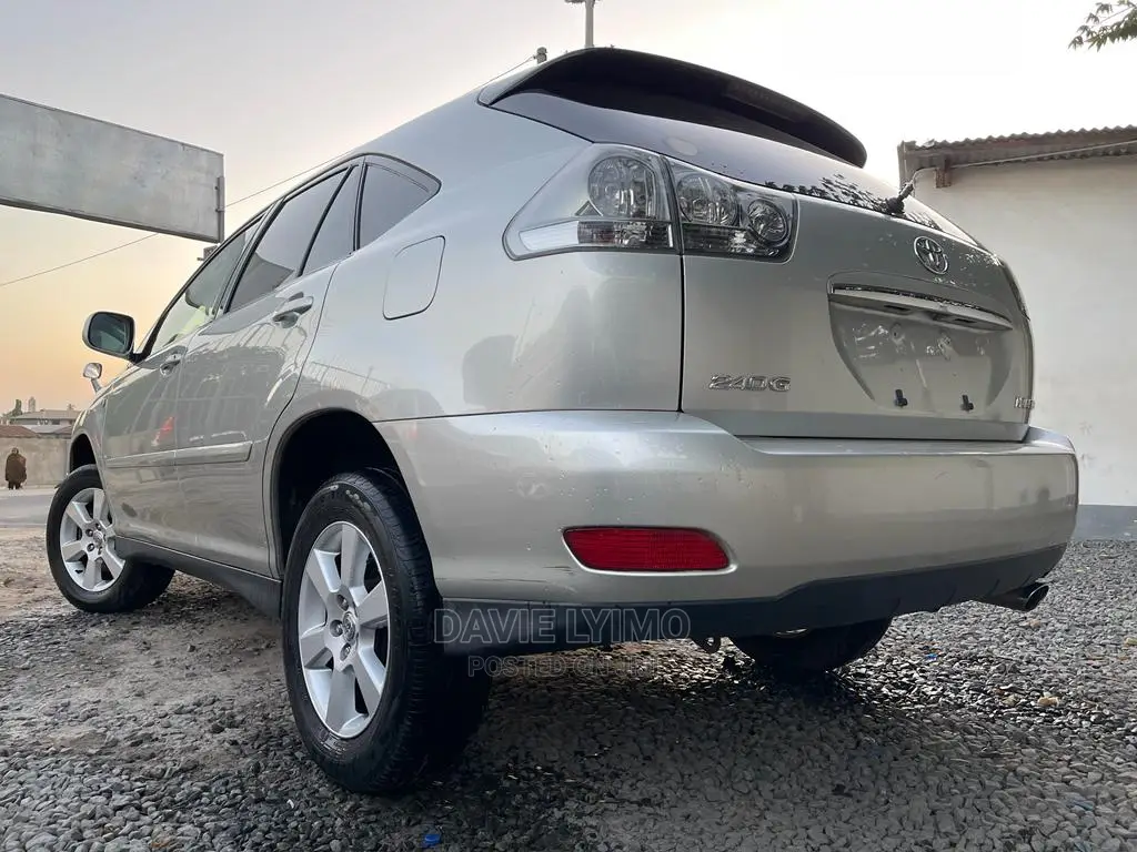 Toyota Harrier 2005 Silver