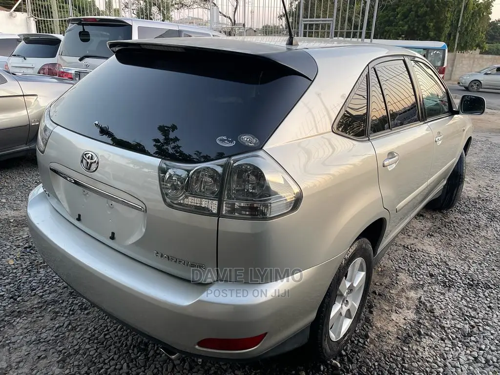 Toyota Harrier 2005 Silver