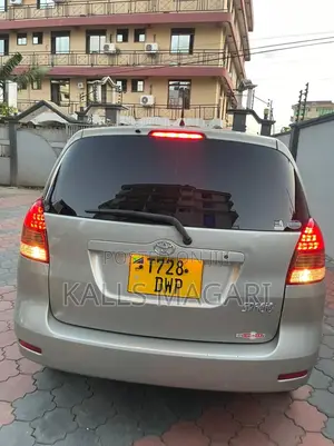 Toyota Corolla Spacio 2004 Gold