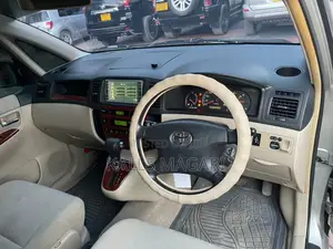 Toyota Corolla Spacio 2004 Gold