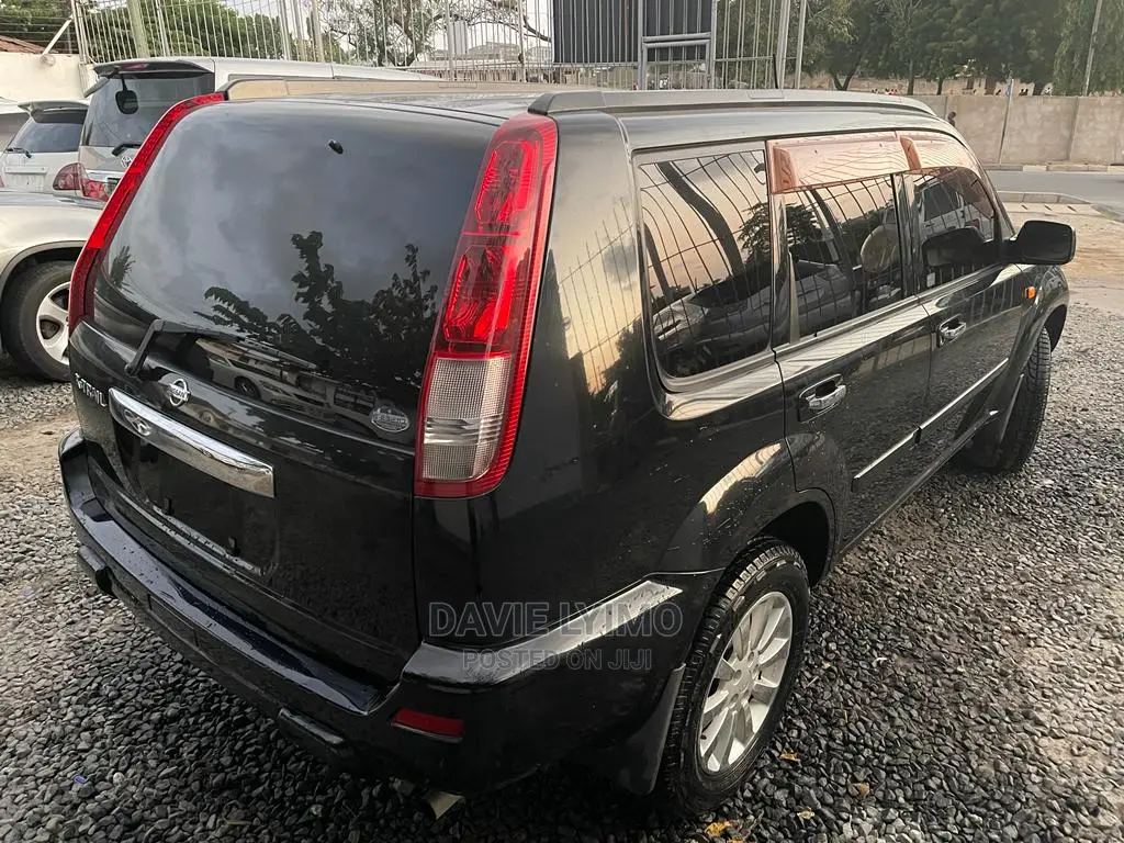 Nissan X-Trail 2003 Black