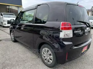 Toyota Spade 2015 Black