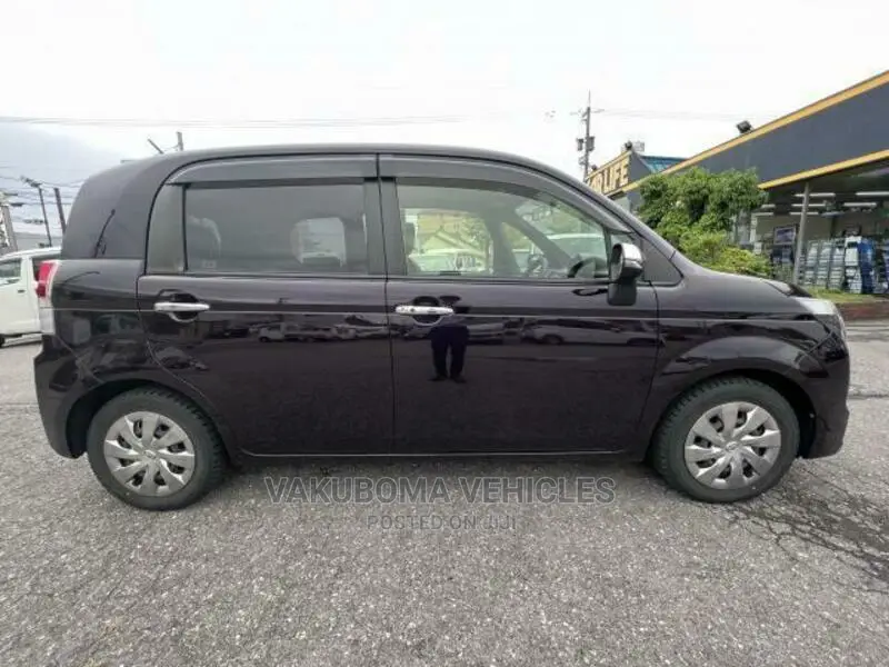 Toyota Spade 2015 Black