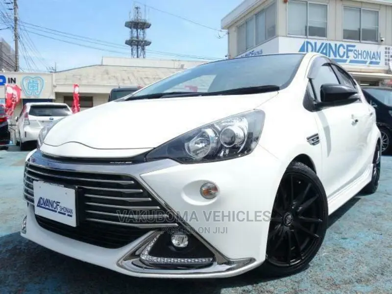 Toyota Aqua 2015 White