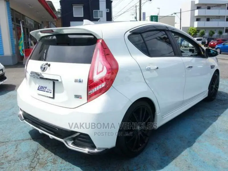 Toyota Aqua 2015 White