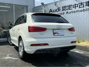 Audi Q3 2013 Pearl