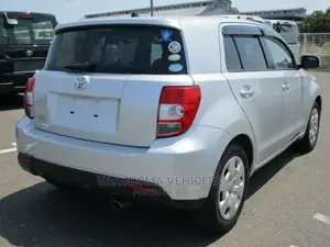 Toyota IST 2009 Silver