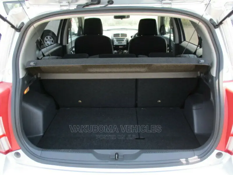 Toyota IST 2009 Silver