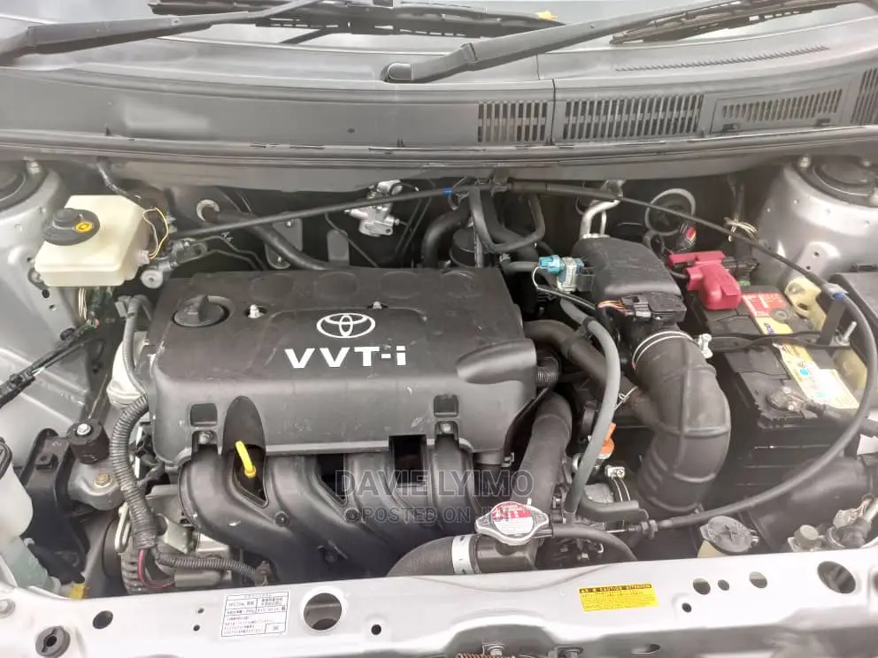 Toyota Raum 2007 Silver
