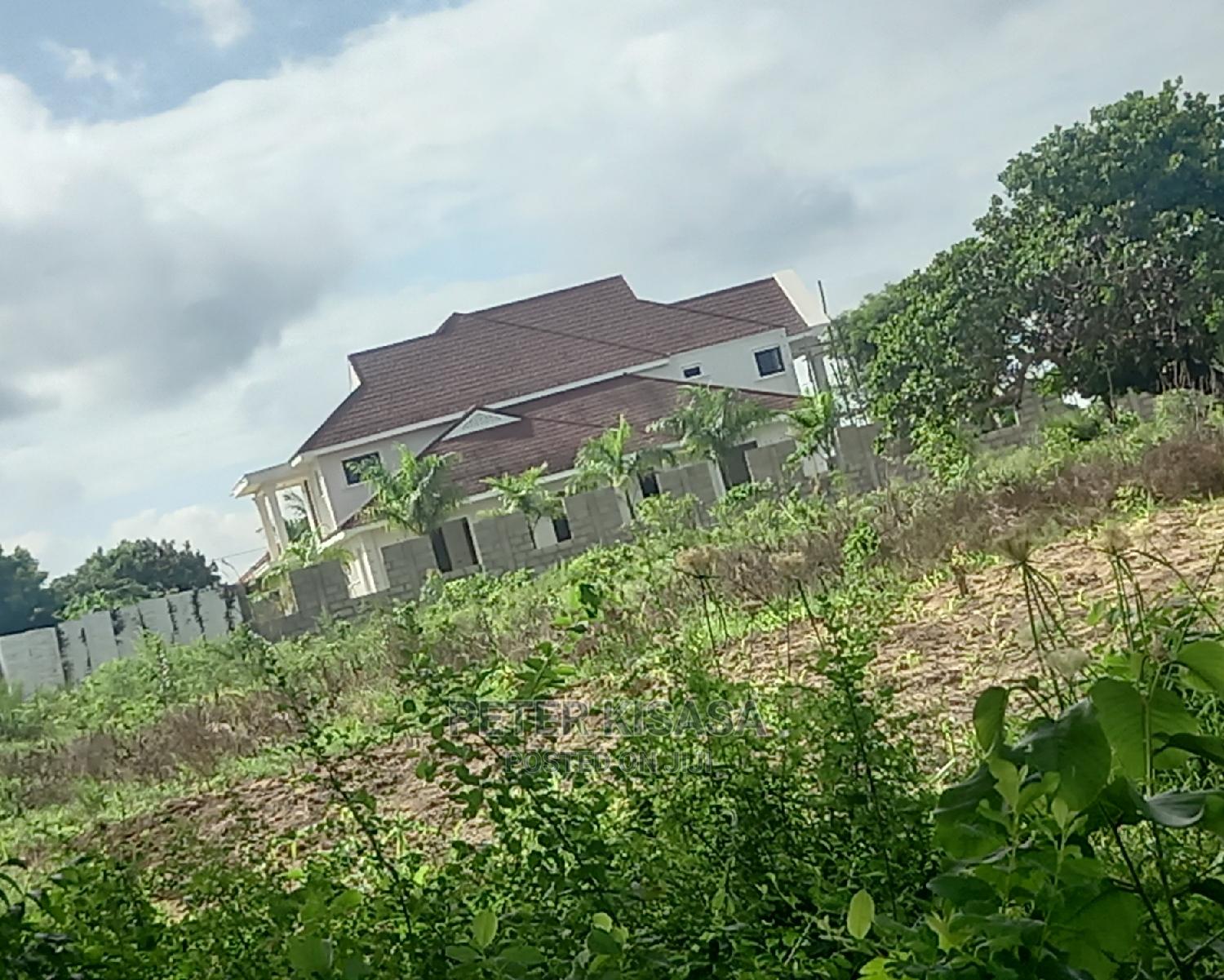 Viwanja Vizuri Vinauzwa Bagamoyo Mapinga Shule in Bagamoyo Land
