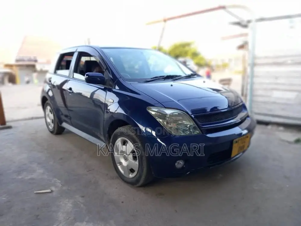 Toyota IST 2003 Blue