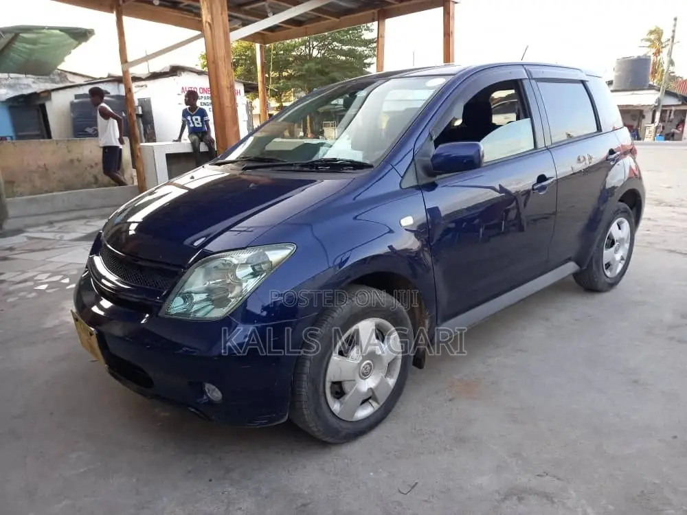 Toyota IST 2003 Blue