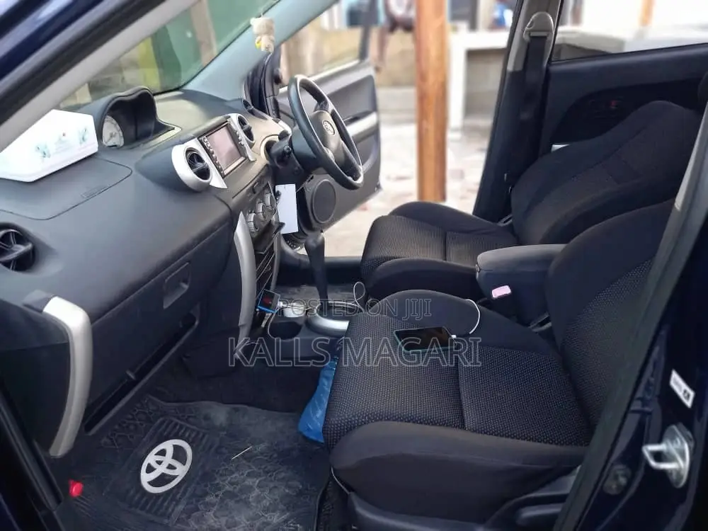 Toyota IST 2003 Blue