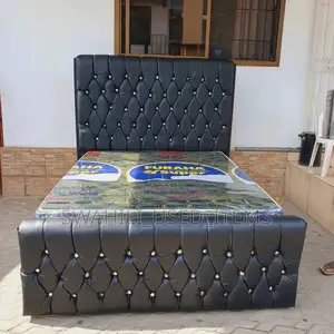 Kitanda Na Godoro 5x6