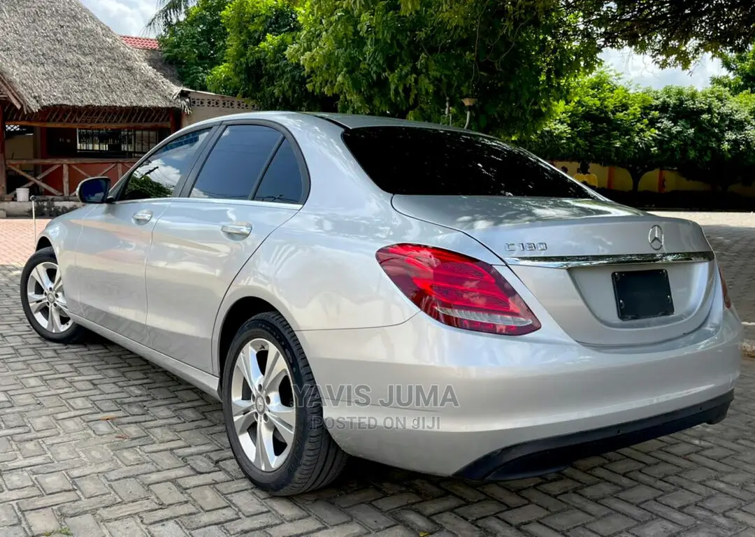 Mercedes-Benz C180 2014 Silver