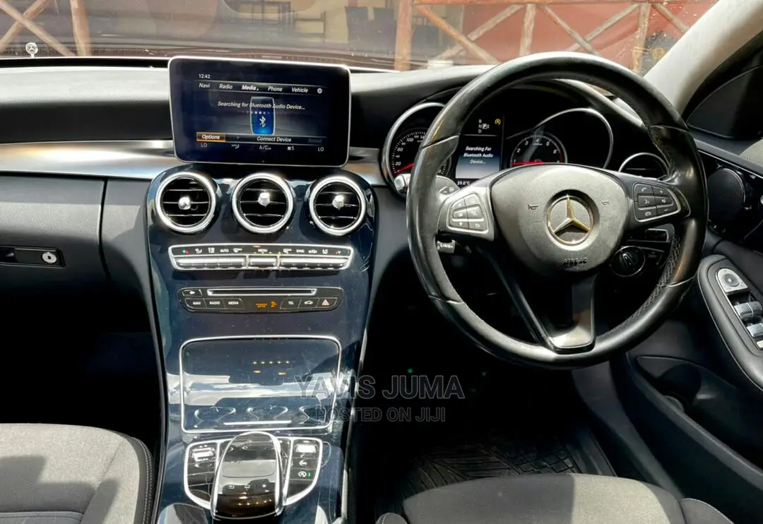 Mercedes-Benz C180 2014 Silver